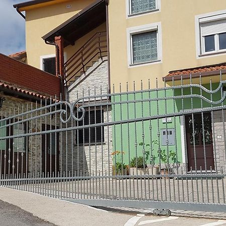 Apartment And Rooms Parus Koper Exterior foto